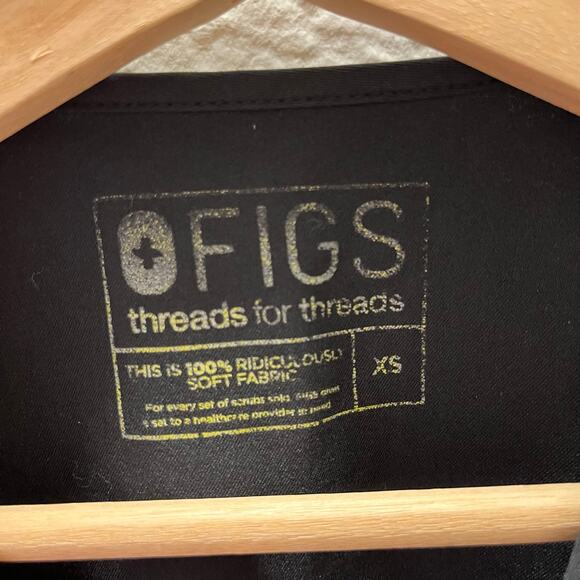 FIGS Casma Scrub Top Women’s XS Black V-Neck Medical Nurse Healthcare Uniform - Picture 3 of 7